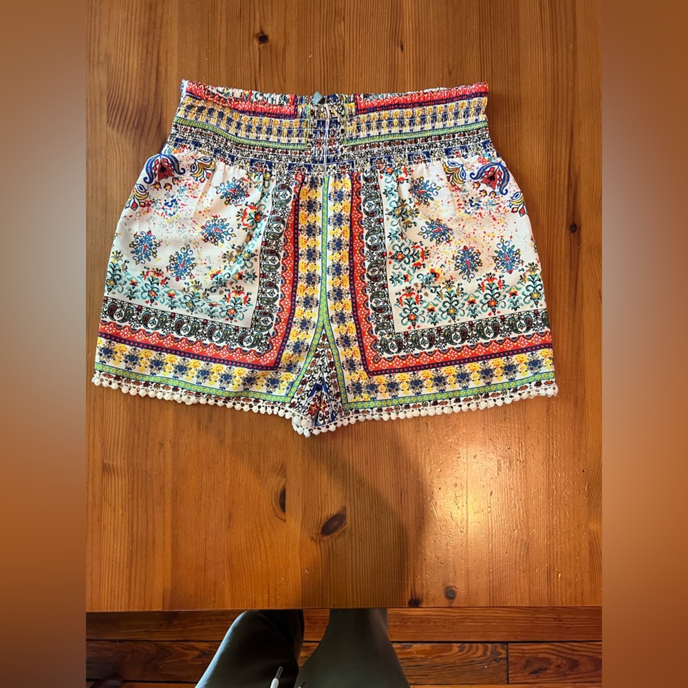 Sfera New high waisted shorts. Boho style. Size S